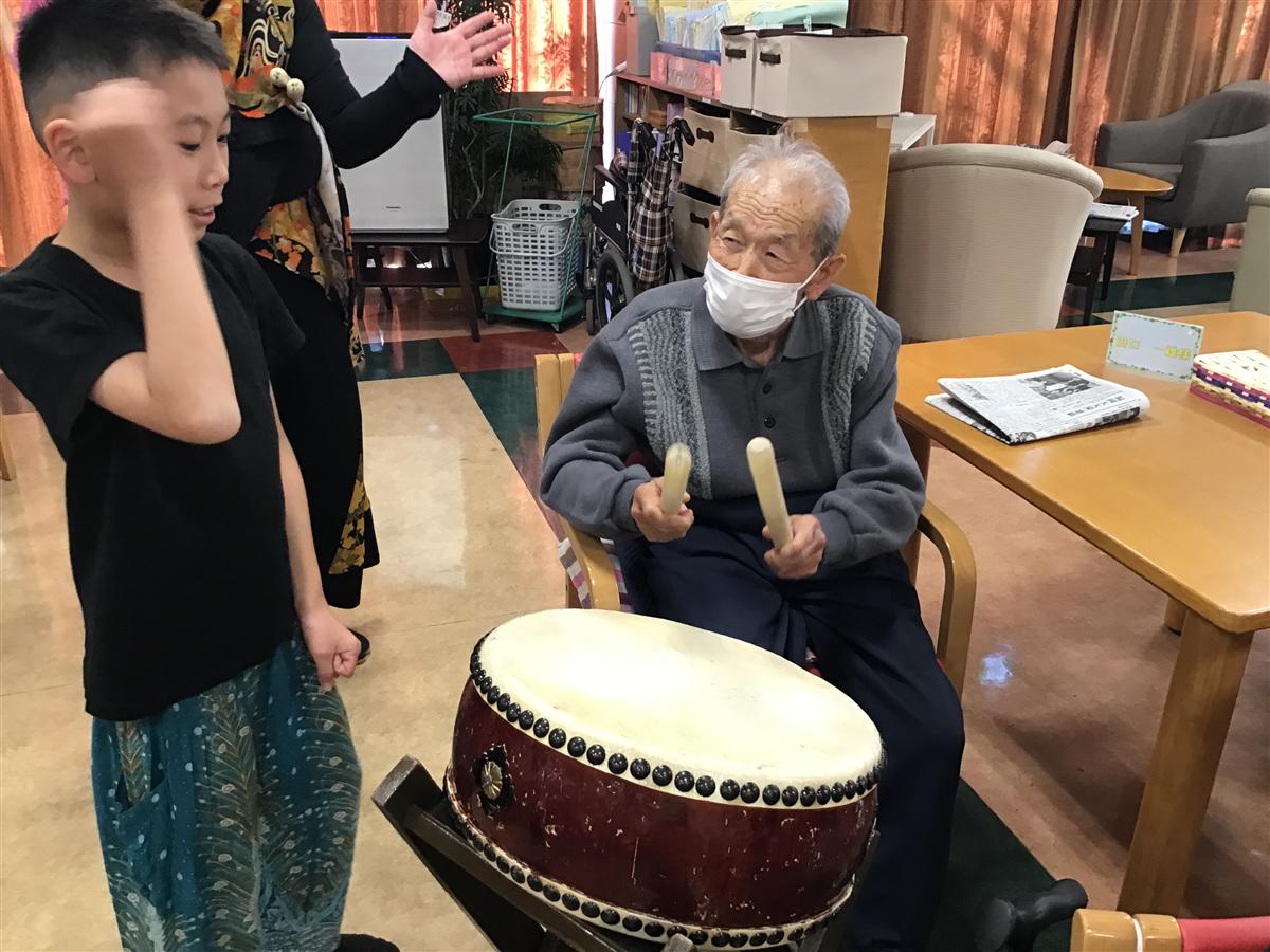 和太鼓体験の様子